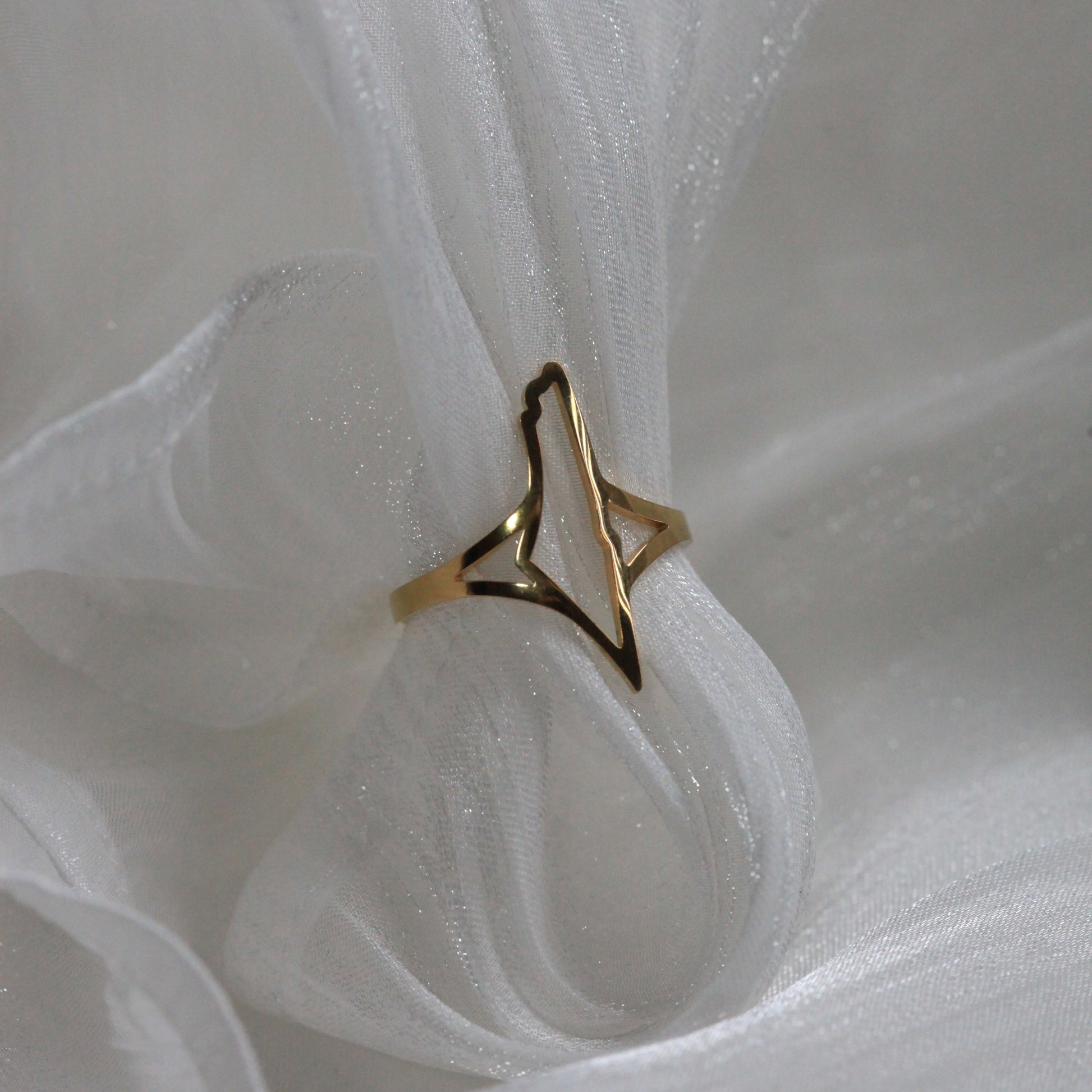 Gold Falasteen shaped ring.